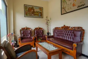 RedDoorz At Hotel Sartika Yogyakarta - Image 5