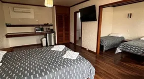 The Club Hotel Collie - Image 2