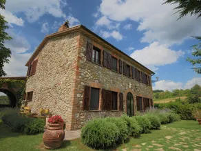 Glorious Villa in Ficulle with Swimming Pool - Image 2