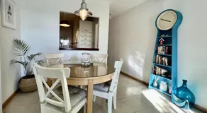 Elegant apartment in Marbella, 80 m² with shared pool - Image 3