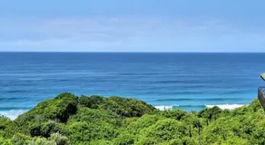 Seaview home, stone throw from beach - Image 5