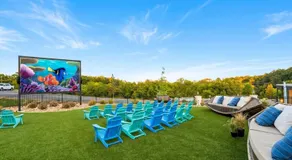 Smith Creek Resort - WaterPark, Lazy River, Pickle Ball, Heated Indoor Pool, Hot Tub - Image 3