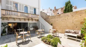 Fragile Boutique Hotel - Image 4