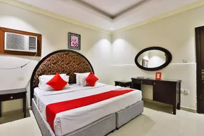 OYO 161 Middle East Suite - Image 3