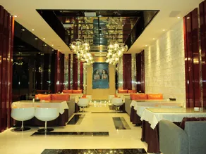 Wuhan Carnival Fashion Hotel - Image 3