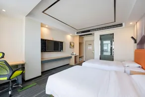 Mi·Selected Chain Hotel (Renxin International Plaza Branch) - Image 2