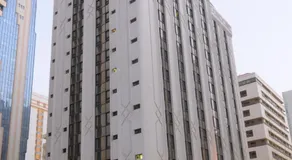 Emirates Plaza Hotel - Image 5