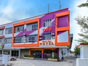 OYO 1043 Get Inn Hotel Sendayan - Image 4