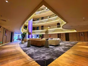 Jinghu Hotel - Image 2