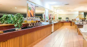 Distinction Hamilton Hotel & Conference Centre - Image 2