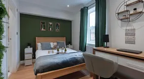 Open Mind Property- Bognor Bliss, Hot Tub & Parking - Image 2