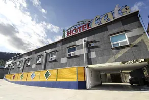 Cats Hotel - Image 4