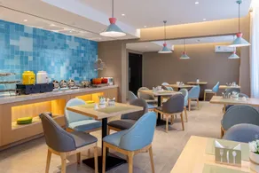 Home Inn Neo Hohhot Nanma Road Xinhua Plaza Metro Station - Image 4