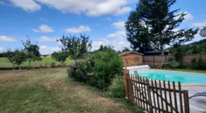 2 chambres lit140 et 2lits 90 dans villa piscine extérieure 24h sur 24 h cadre champêtre - Image 3
