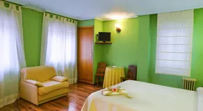 Café Bar Hotel Jefi - Image 2