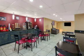 Rodeway Inn Brandon - Jackson East - Image 5