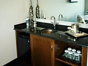 Oyster Point Hotel - Image 5