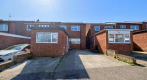 Oleon Apartments - Colchester - Image 4
