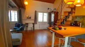 Duplex de Charme avec Bureau - Face Gare RER A - Image 4