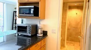 Vacation Rental Studios at Royal Garden Waikiki - Image 5