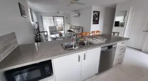 Villa 2 - Glass House Mountains Retreat - Image 3