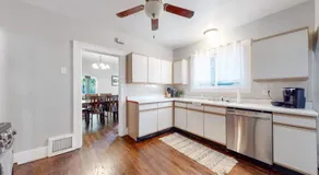 Chic Denver Family Retreat Free Parking & Prime Location - Image 3