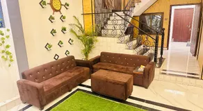 Captains cabin - Image 4