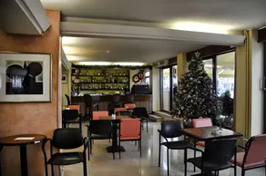 Atlantis Hotel Corfu - Image 3