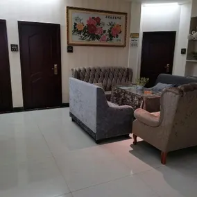 Shunlin Business Hotel - Image 4