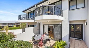 2 2 Orealla Crescent Sunrise Beach - Image 4