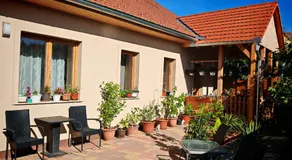 Nyuszifül Vendégház Pécs - Image 2