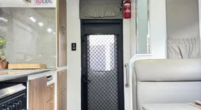 Tiny home in Bayswater - Image 4