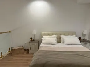 Luxury Loft with Beach Access - Image 2