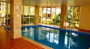 Golden Fleece Hotel - Image 2
