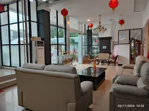 Queen City Hotel - Image 2