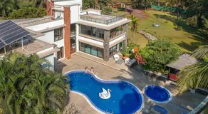 Our Beloved Summer by StayVista - Offering a swimming pool, expansive lawn, badminton court and indoor games - Image 4