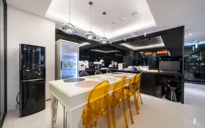 Hanam Alice Next Door - Image 2