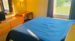 Comfort Crest Inn Smackover - Image 2