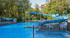 Forest Finest, luxe chalet met HOT TUB mooie overkapping en prachtige tuin met veel privacy - Image 2