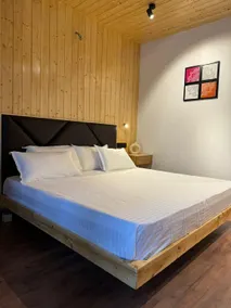 Hotel North Wood - Image 2