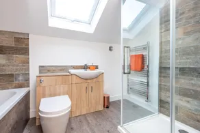 Immaculate 4-bed Cottage in Lincoln - Image 2