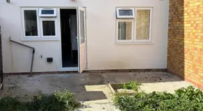 Bronze house - Image 3