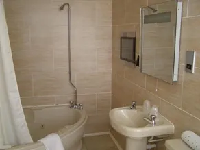 Ascot Hotel - Image 3