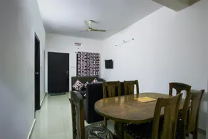 OYO Green Line Service Apartments - Image 5
