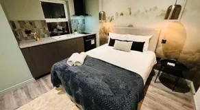 Luxury city centre London flats, ideal for tourists - Image 2