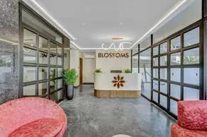 Blossoms Hotel - Image 2