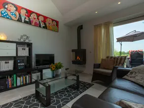 holiday home with private terrace - Image 2