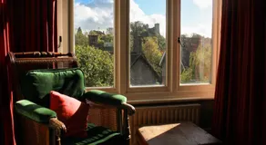Lewes Sauna House - Classic Interiors, Private Sauna & Castle Views - Image 5