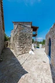 Sea breeze and stunnιng view in the heart of Mani - Image 2