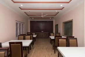Aashiyana Hotel - Image 4